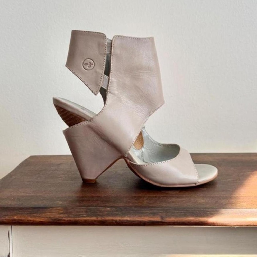 BRONX leather cut out wedge heel taupe grey subversive ankle avant garde euro